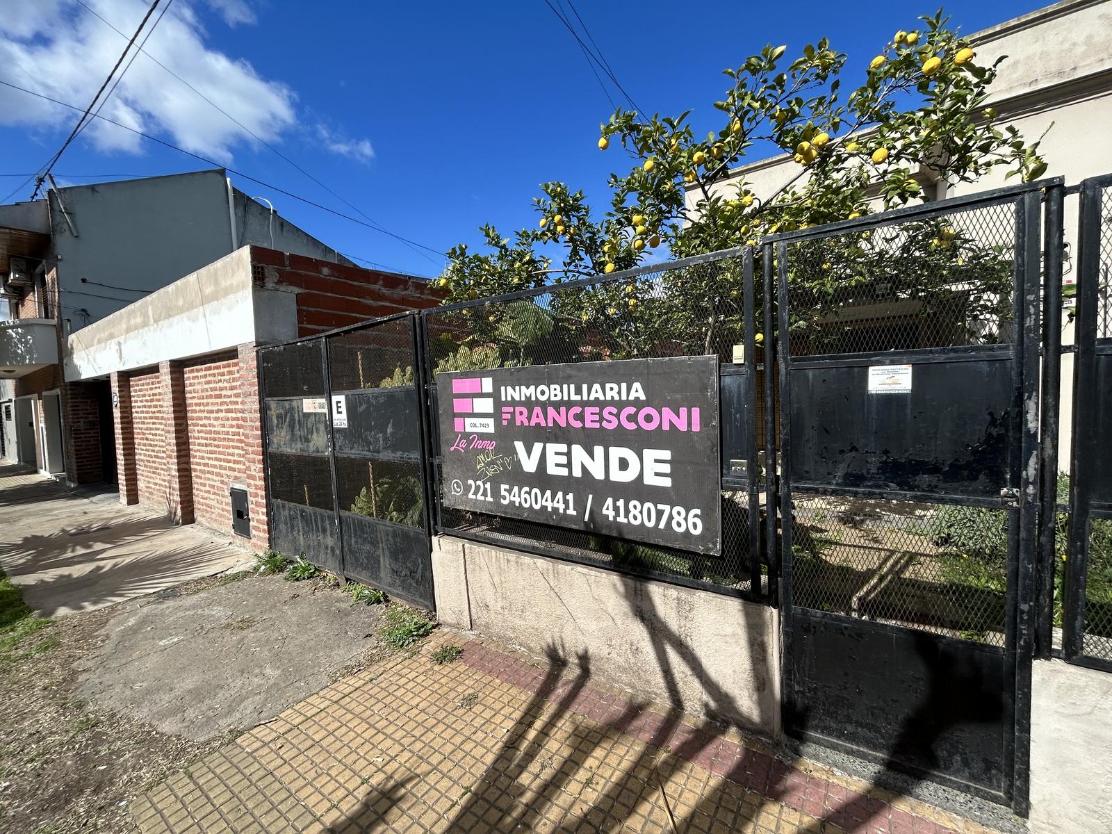 Casa en venta en la plata apta desarrollo