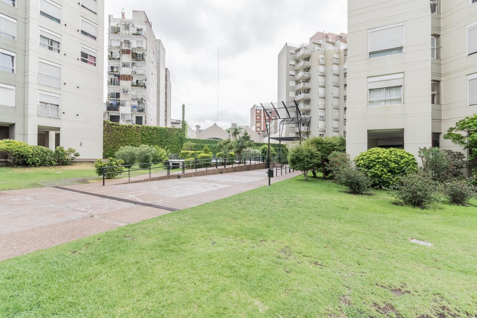 Departamento en  Torres del Abasto - Venta - Piso Alto - Cochera opcional