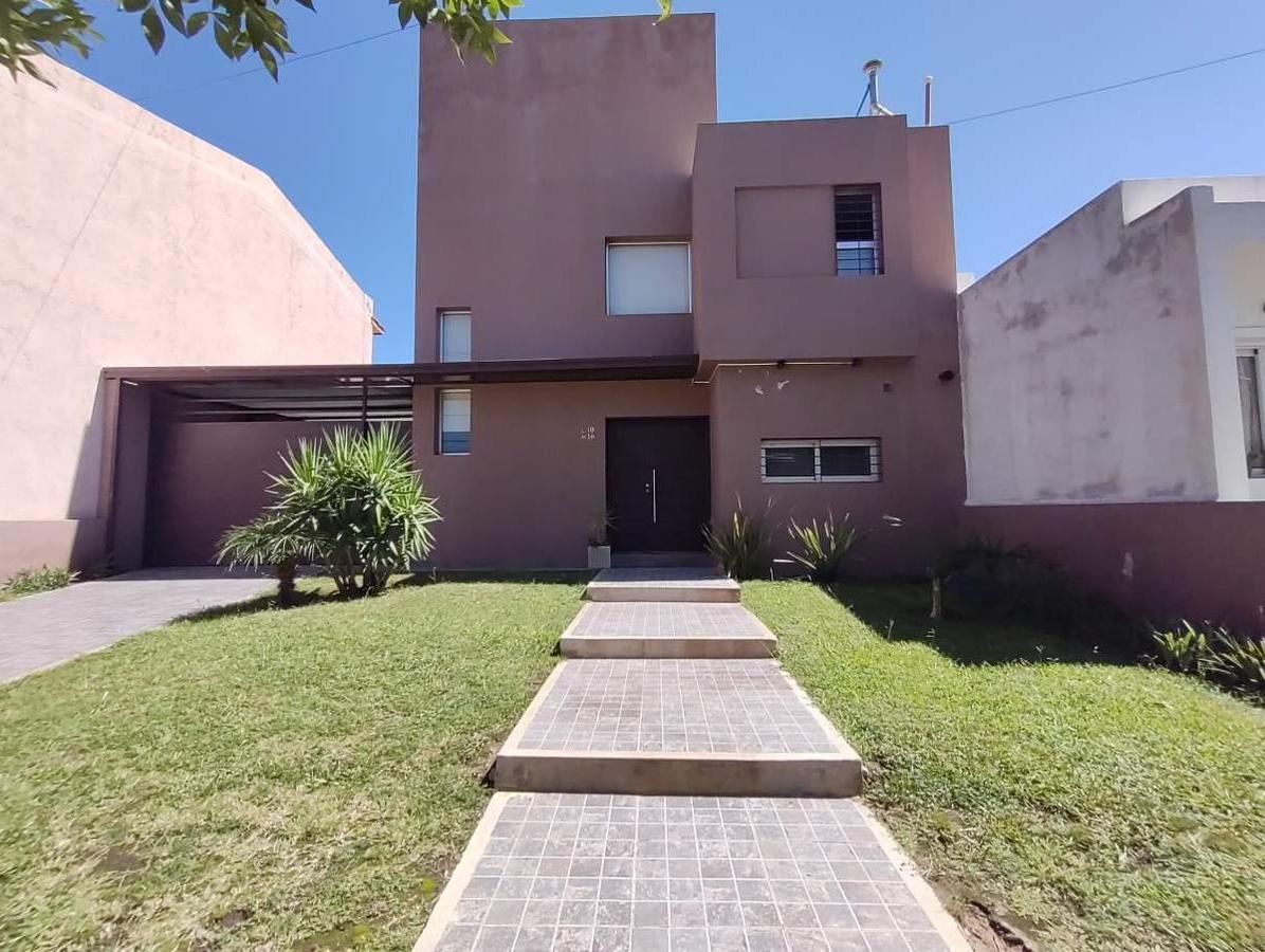 CASA EN TEJAS DEL SUR 2. PRECIO IMPERDIBLE. FINANCIACION ÚNICA.