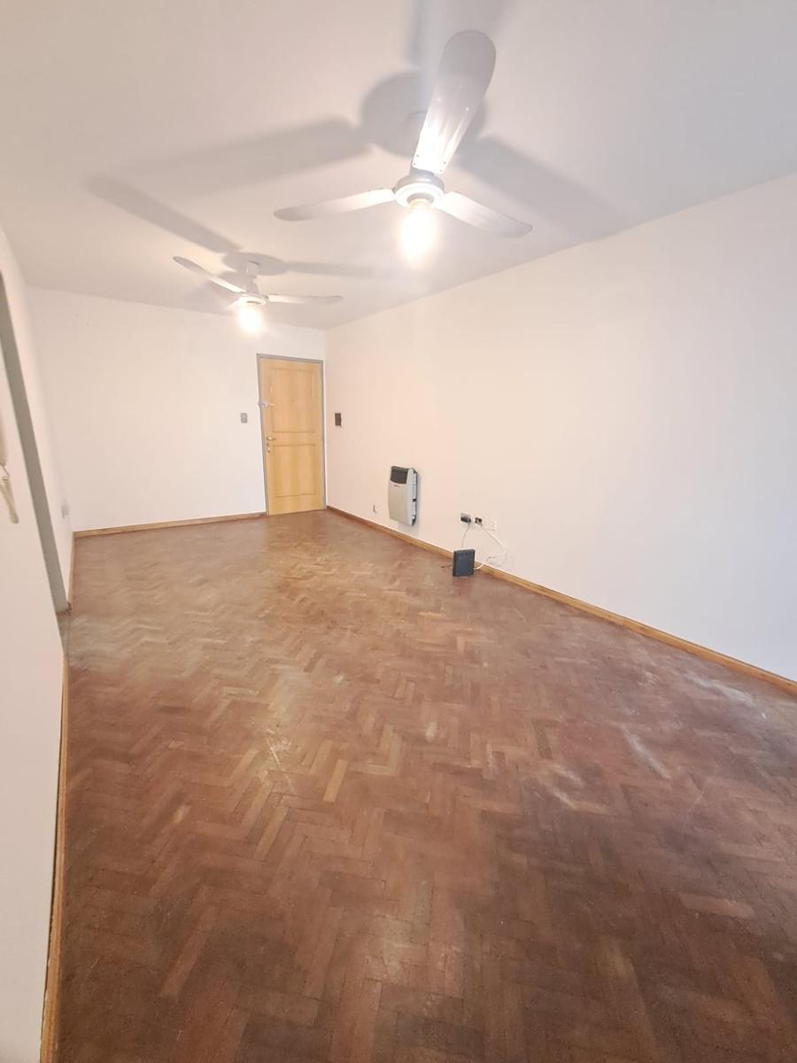 Departamento en Alberdi, 1 dormitorio con Balcón. 9 de Julio 800