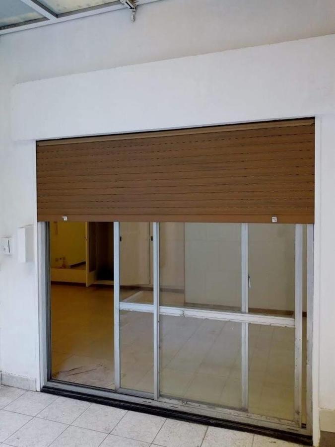 Departamento MONOAMBIENTE amplio ubicado a 200 metros de la Avenida Entre Ríos.