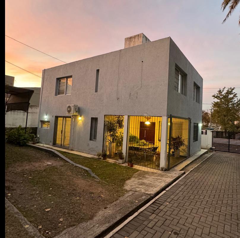 Dúplex en Venta en Villa Allende. 3 dormitorios. APTO BANCOR