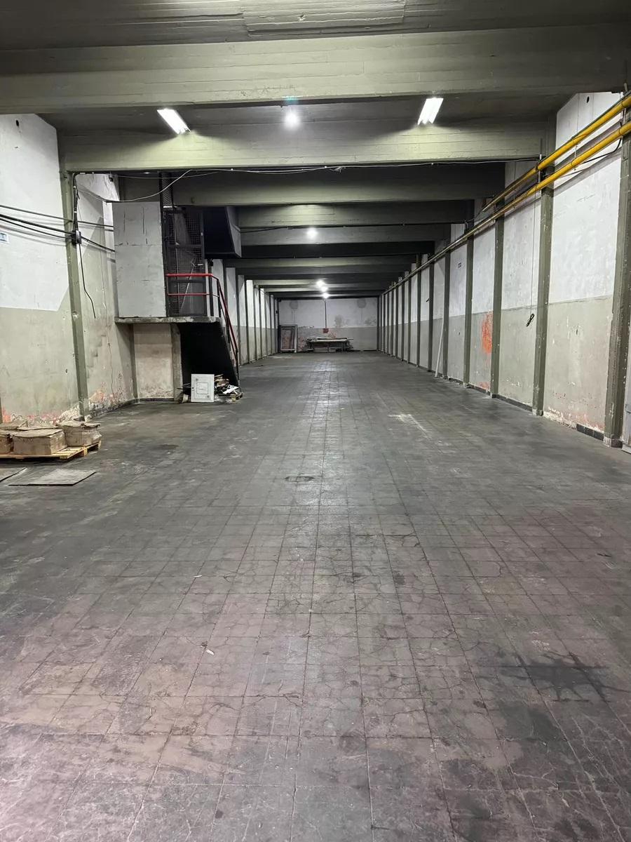 Galpón en Caseros - alquiler 866 m2 - zonificación industrial