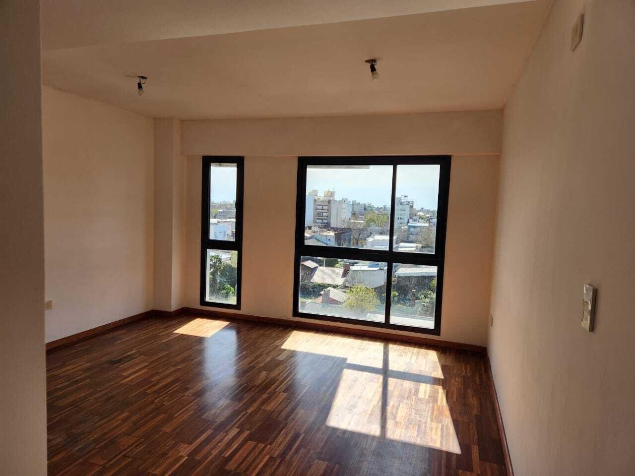 Departamento  1 dormitorio con cochera en venta La Plata