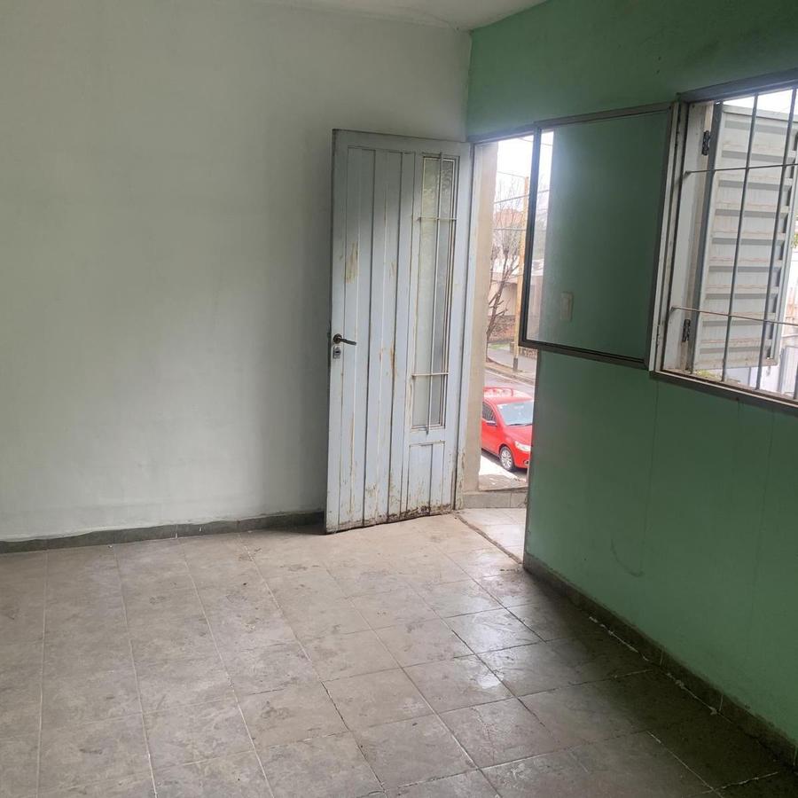 Venta casa con departamento en barrio Centro América Córdoba Capital.