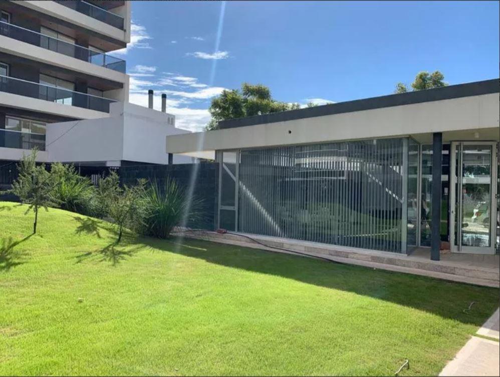 Venta departamento 1 dormitorio y medio summum en Jardin Claret