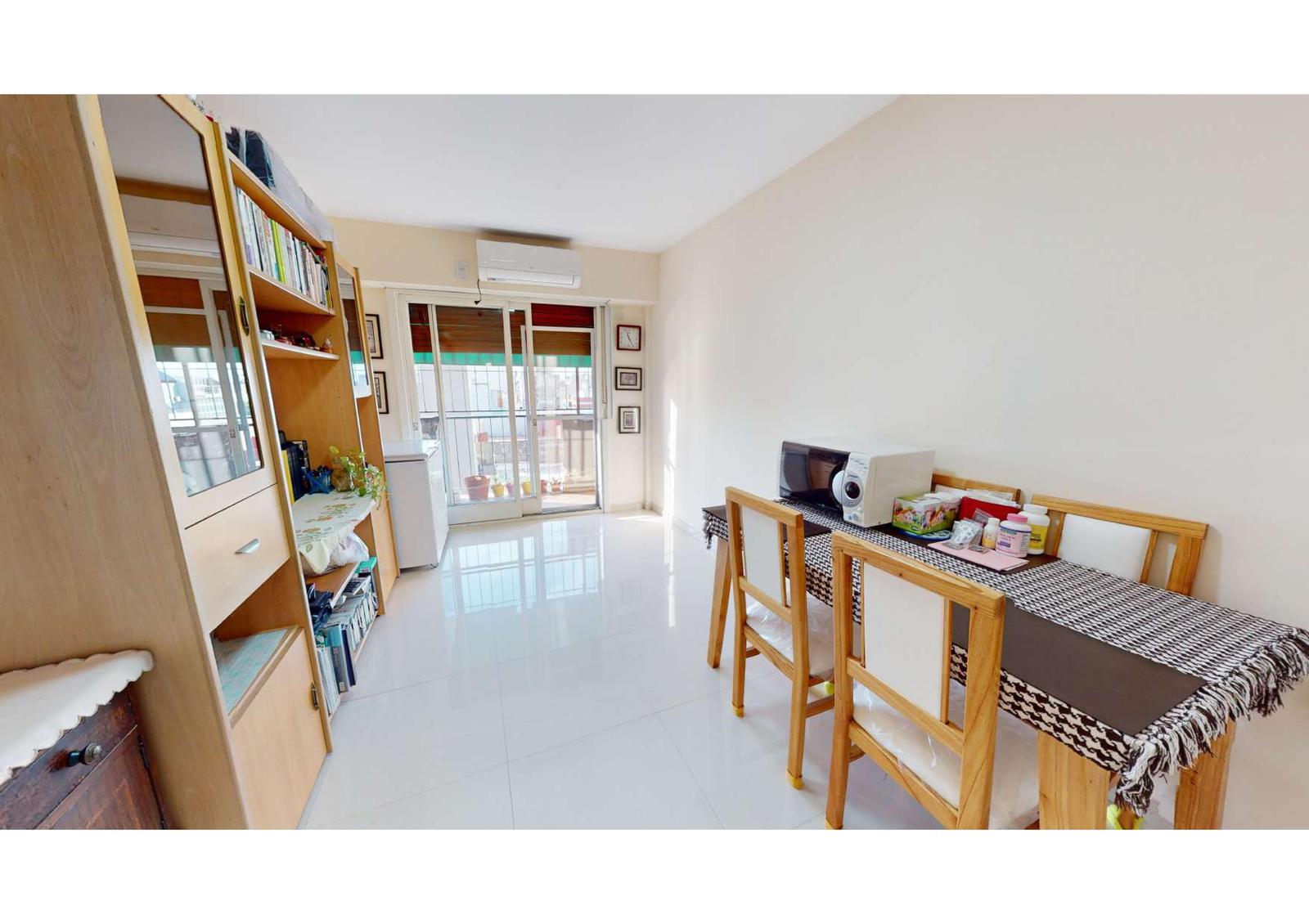 VENTA DEPTO 3 amb al frente con balcon BACACAY al 3100