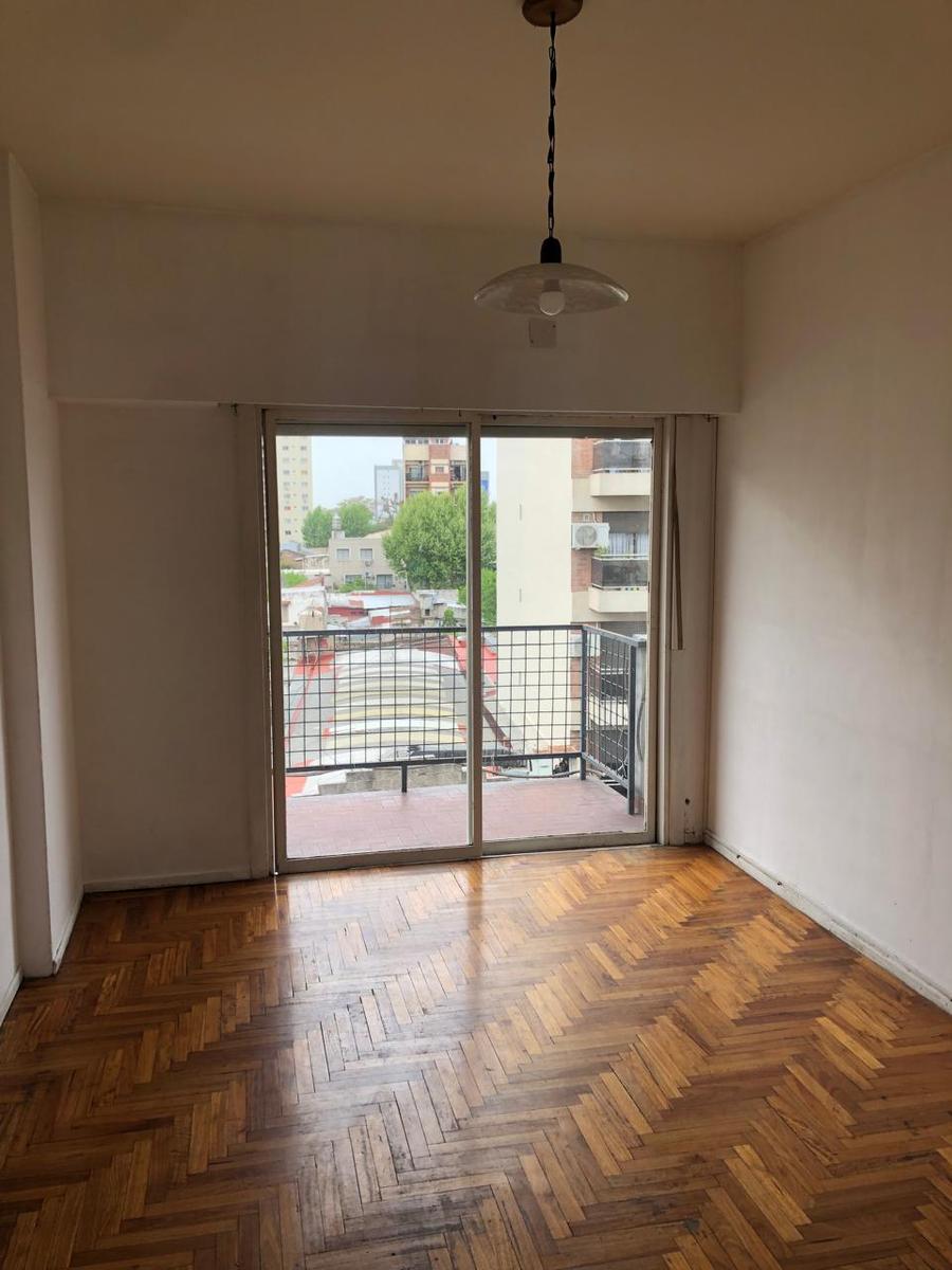 Departamento tres ambientes en Alquiler en Avellaneda