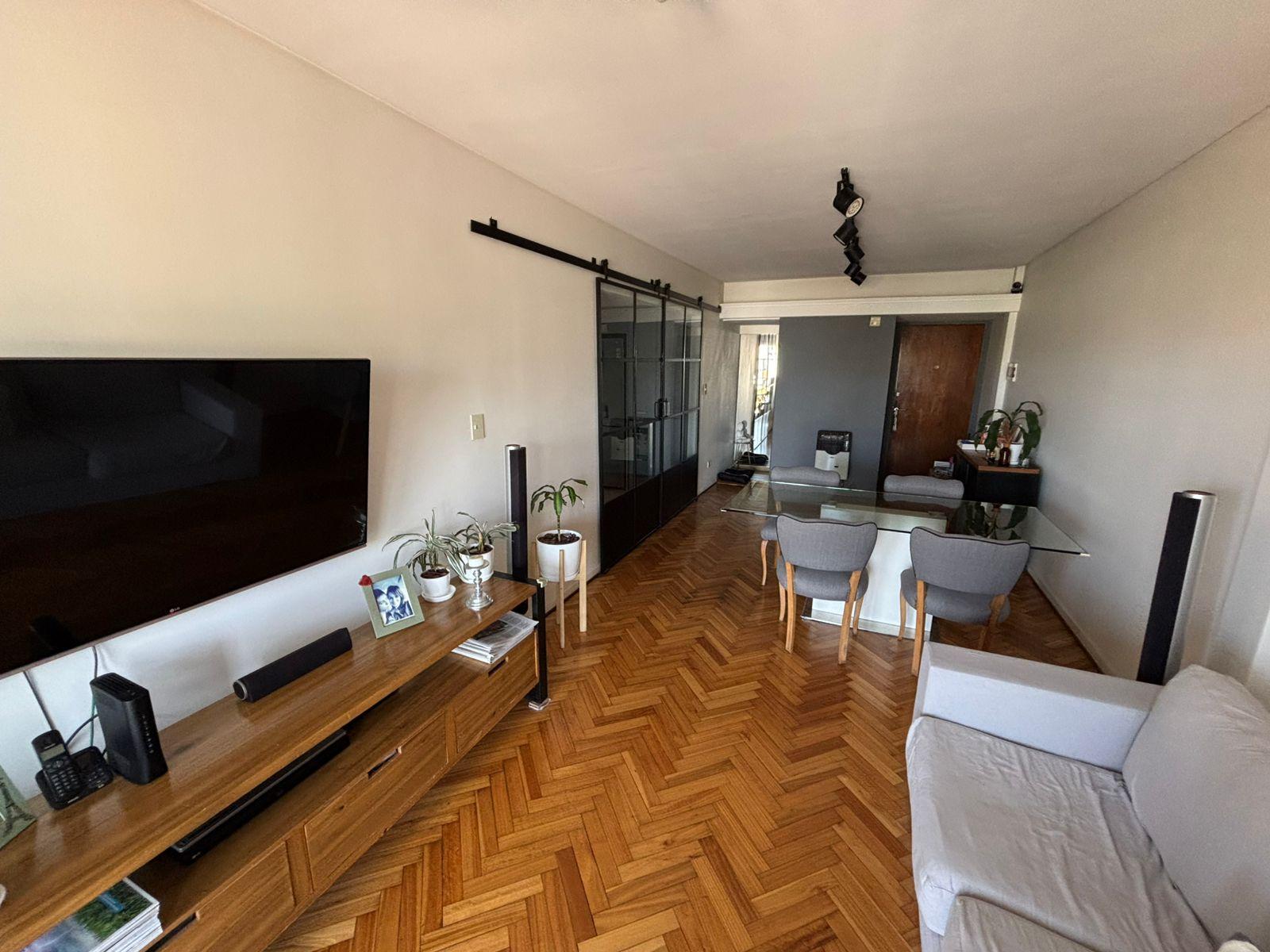 Departamento en  3 Ambientes en Villa Devoto con cochera