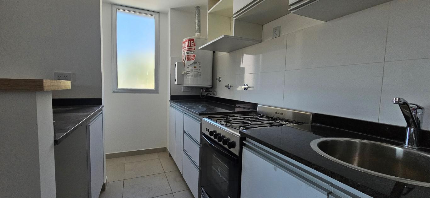 Venta departamento monoambiente divisible con balcon crespo 172 Luis agote