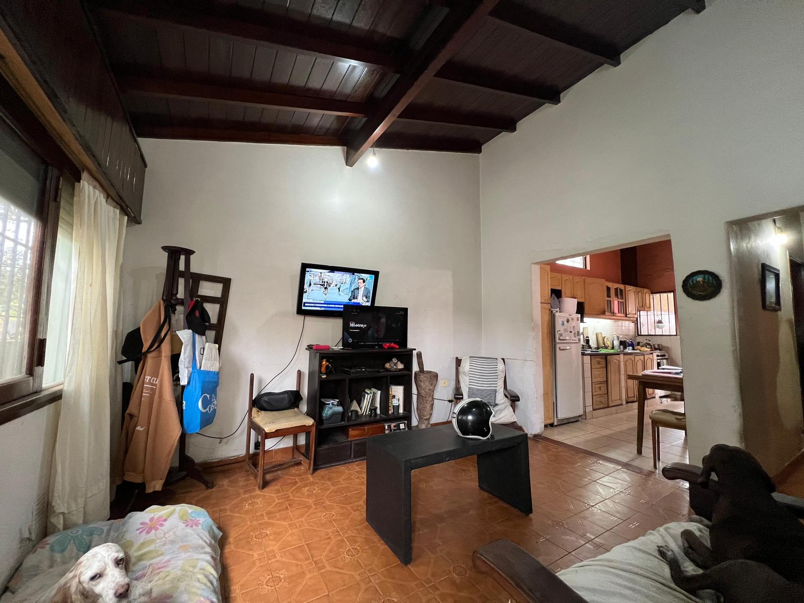 Casa tres ambientes con terraza y garage a la Venta en Wilde