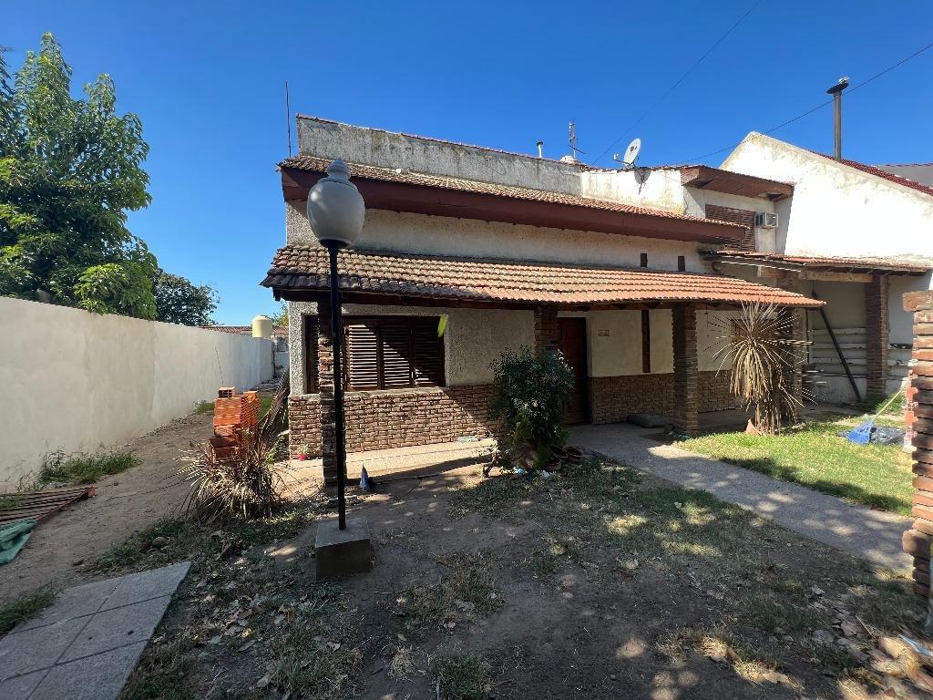 Venta - Casa Ciudad Evita - Zona Sadop Circ. 2° - 5 ambientes.