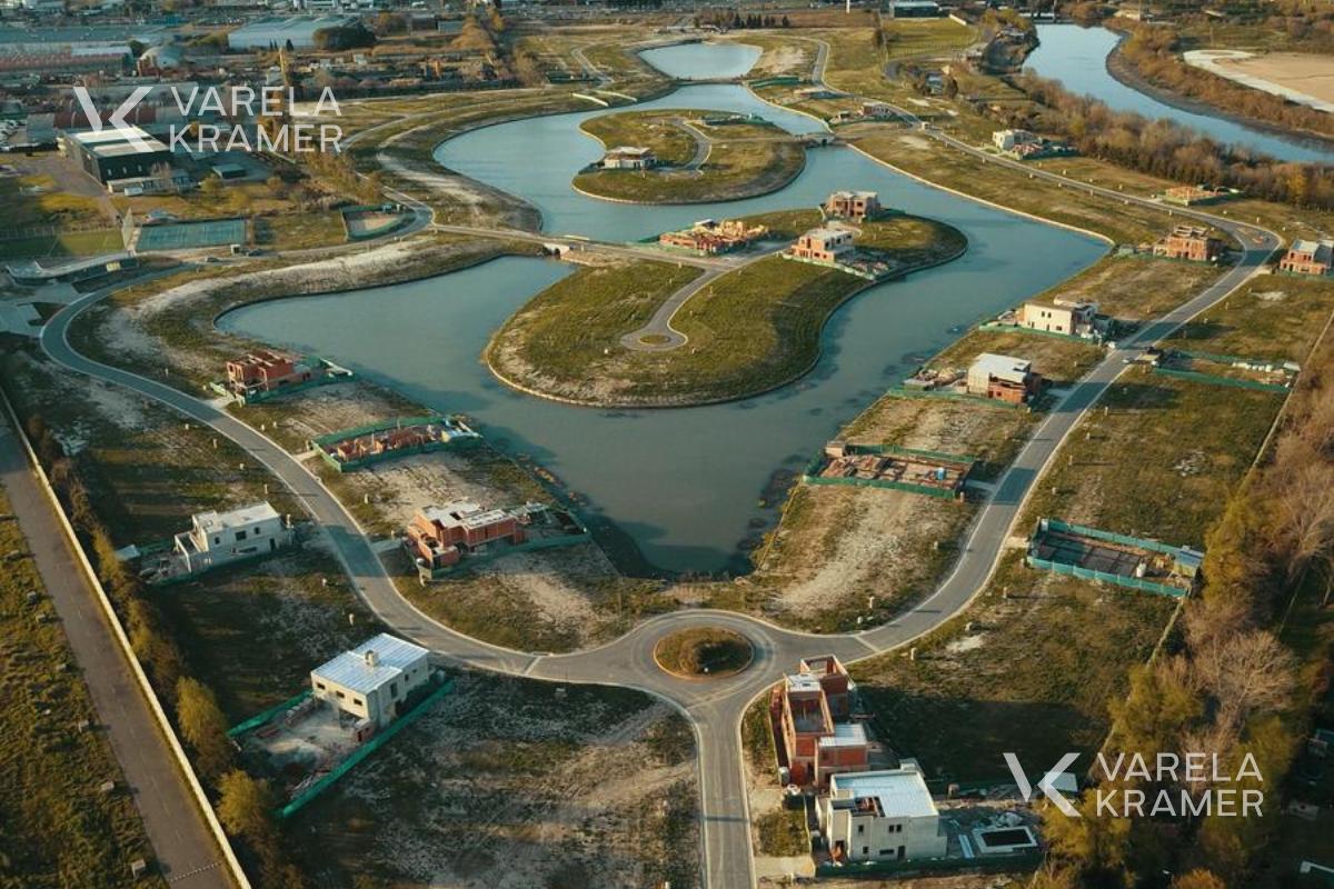 Terreno en  venta al agua en Barrio Cerrado San Fermín Tigre Don torcuato