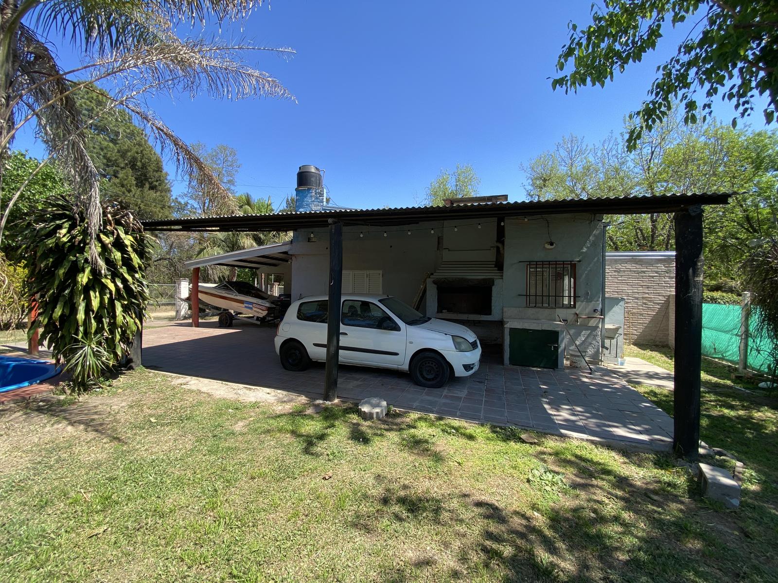 Casa en  Calle Los Zorzales al 6100