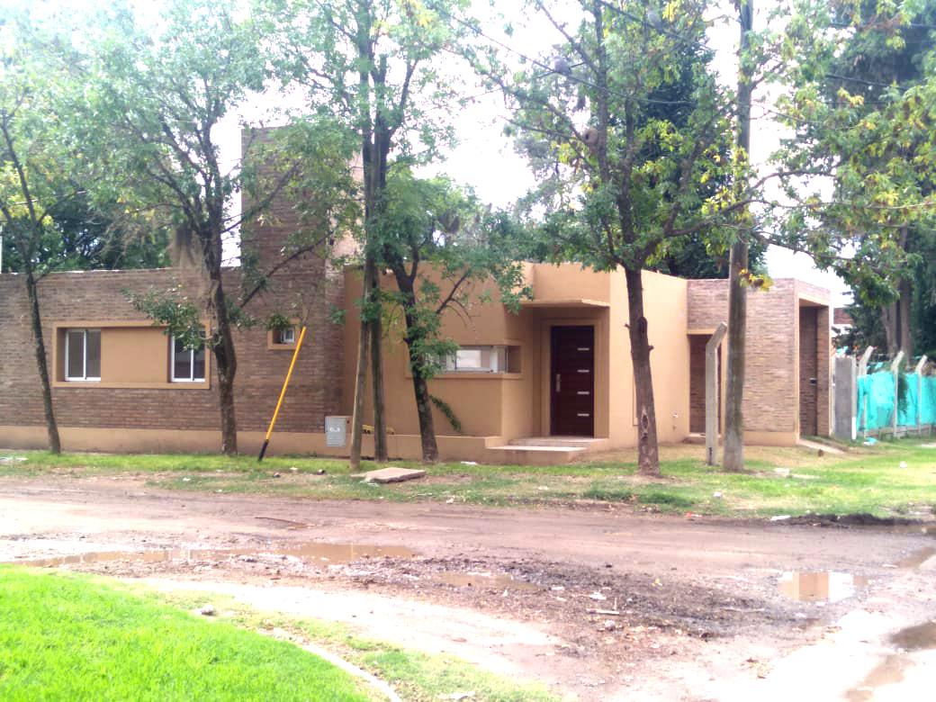 Casa en oportunidad vende propiedad a estrenar urbana /funes,   MONTEVIDEO ESQUINA GRAL LOPEZ