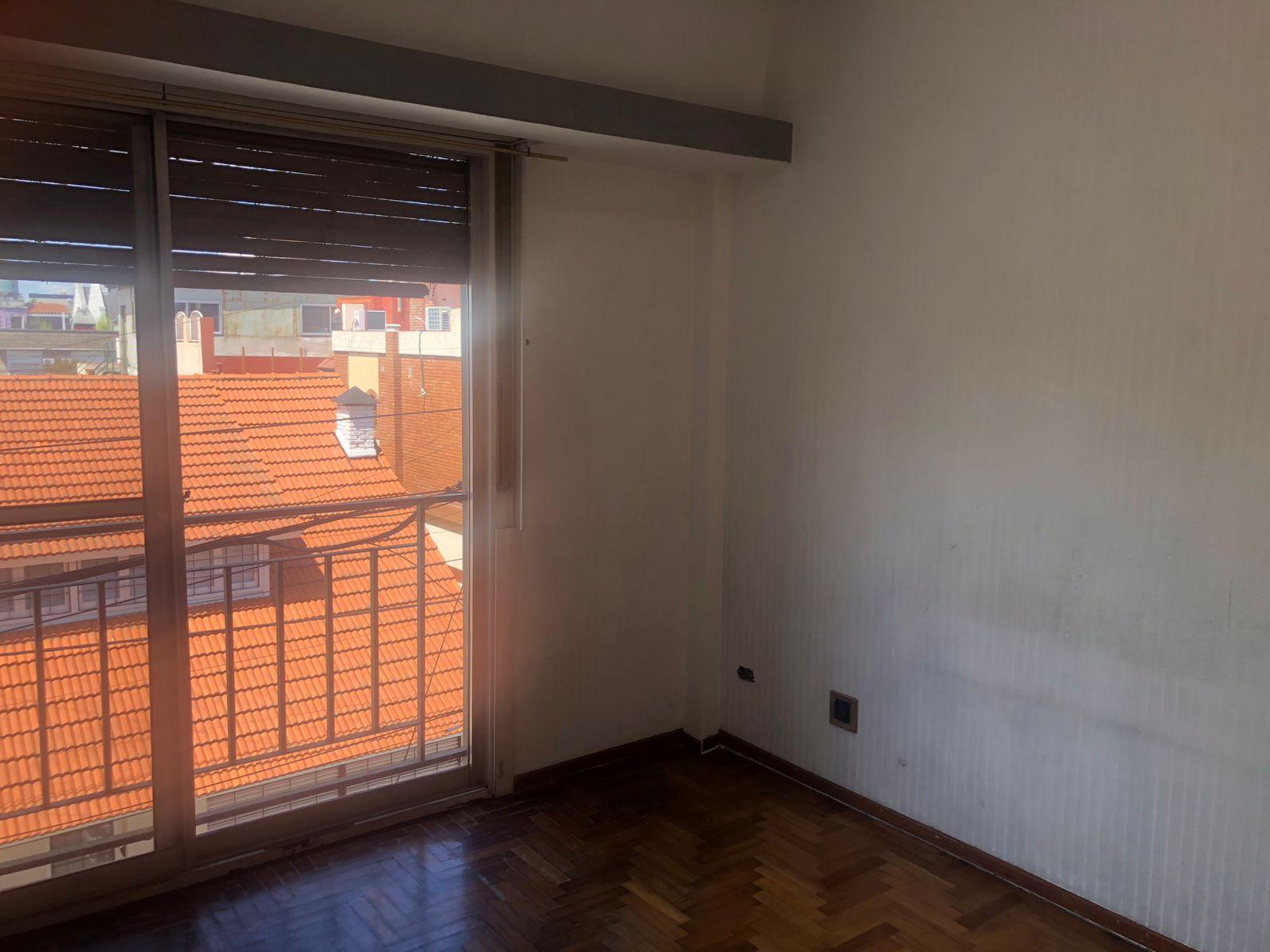 Departamento tres ambientes con baulera a la Venta en Avellaneda Crucecita