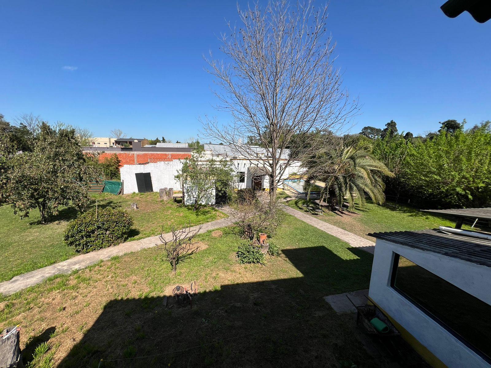 CASA EN VENTA en LOTE 1000 m2 EN PILAR