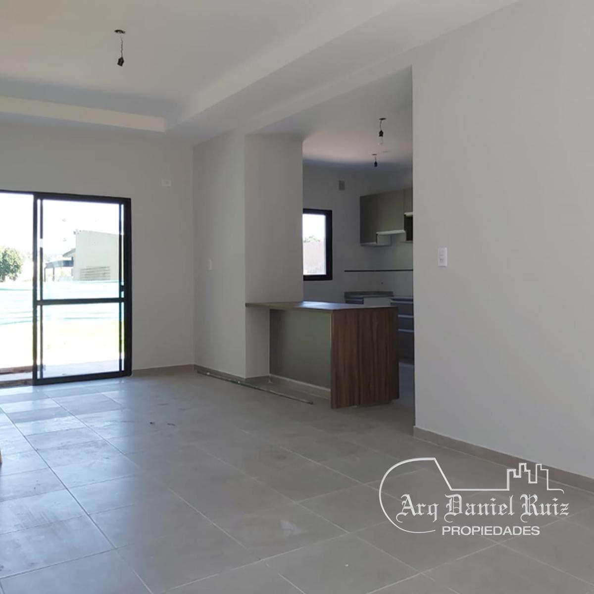 Casa de 2 dormitorios en venta en Los Nogales