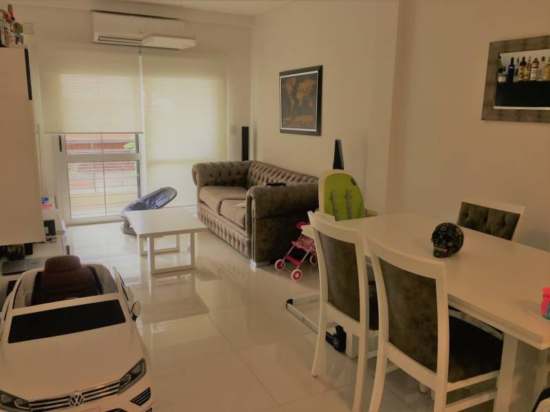 VENTA - EXCELENTE 3 AMBIENTES C/2 COCHERAS! SEMINUEVO!