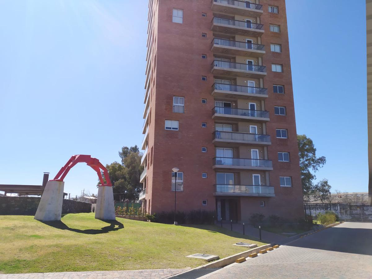 Departamento 1 dorm con balcón y asador en complejo Terrazas del Libertador