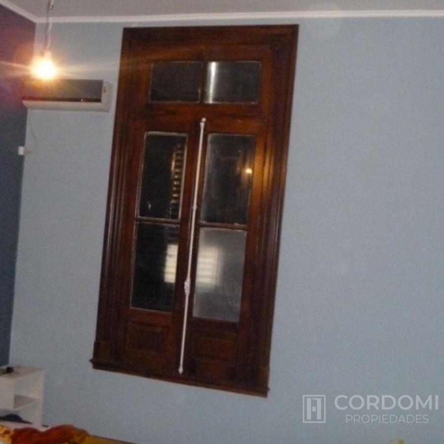 Venta PH en Lanús Oeste Tipo Casa al frente con cochera