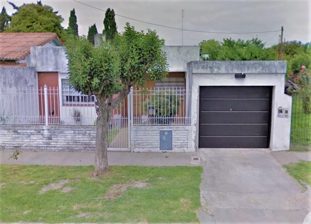 Excelente Casa en venta de 4 ambientes en Plátanos