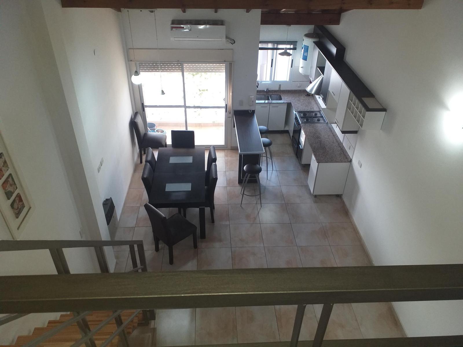 VENTA DE DEPARTAMENTO EN DUPLEX DE 3 AMBIENTES