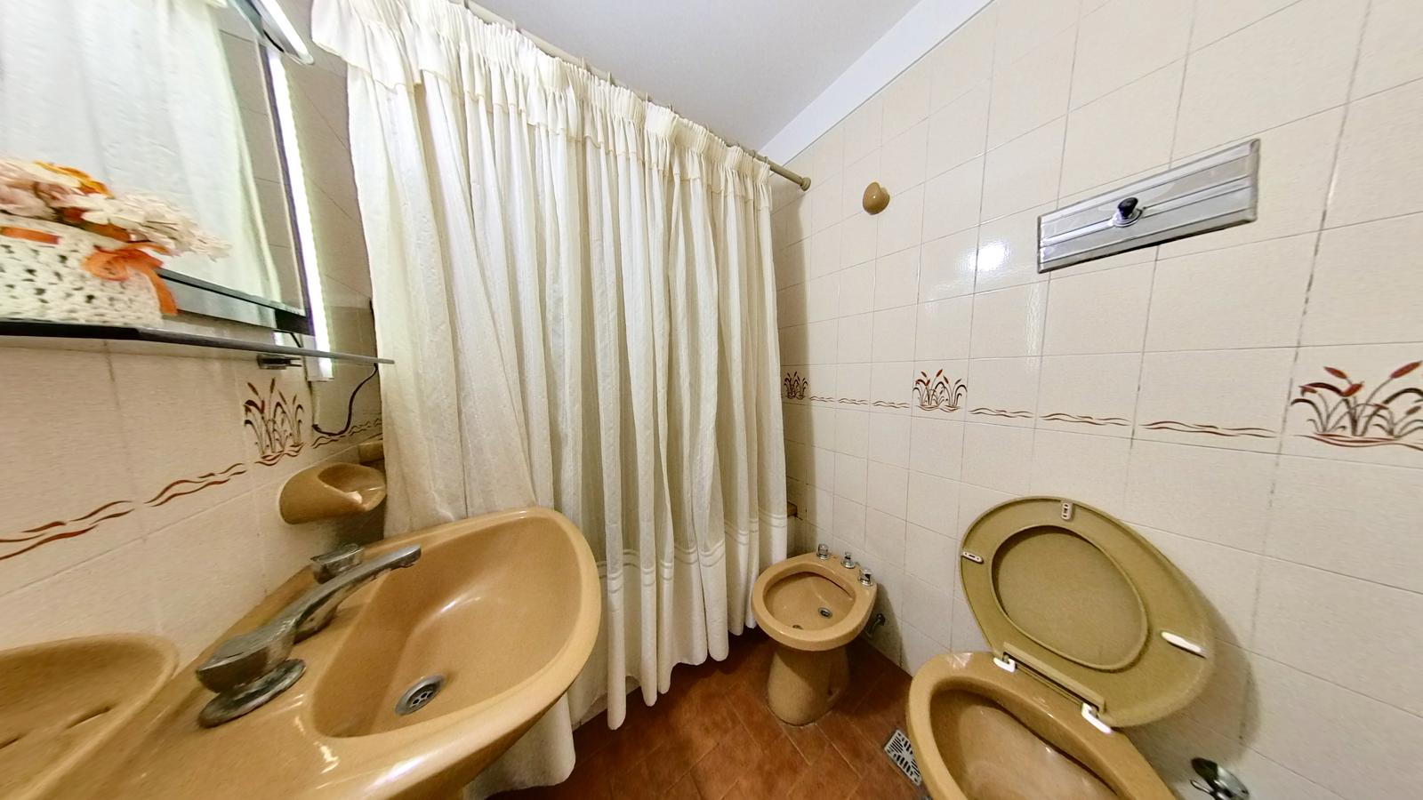 Departamento 3 AMBIENTES USO PROFESIONAL VENTA DIRECTA - Lomas de Zamora Oeste