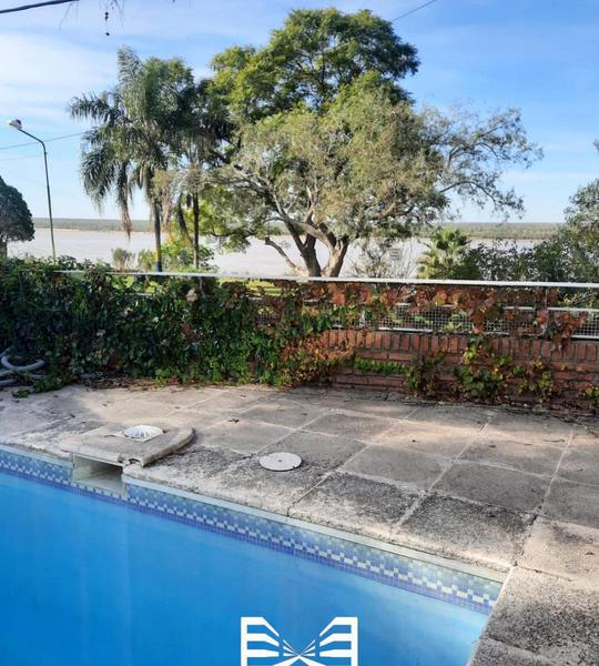 Casa con vista al río en Baigorria.