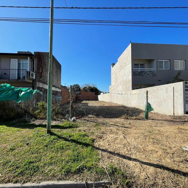 Lote 400 m2 - Barrio Sarmiento - Lujan