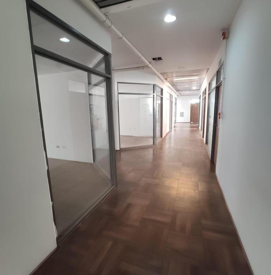 ALQUILER DE OFICINAS PLENO CENTRO - PASAJE MUÑOZ