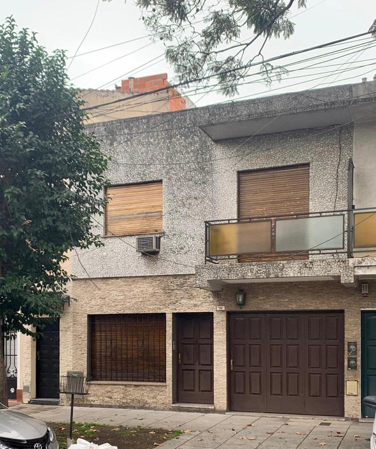 Casa de 3 ambientes en muy buena ubicación