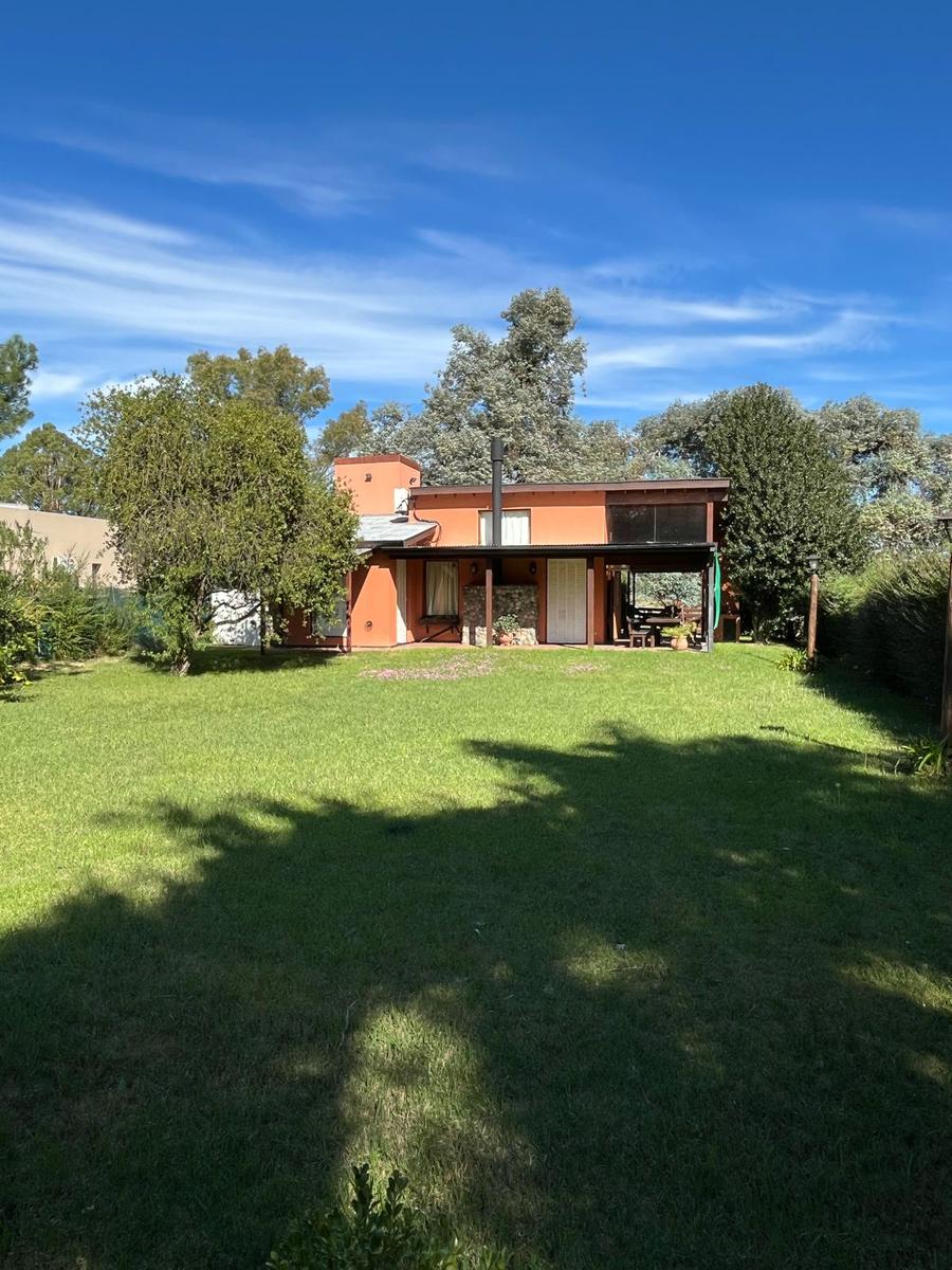 Casa en Barrio Parque Las Lomadas