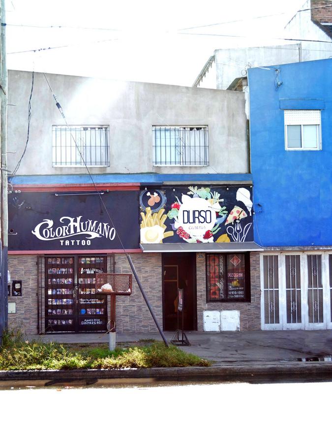 venta en bloque 2 locales comerciales. 2 departamentos,  Los Hornos La Plata Av 66