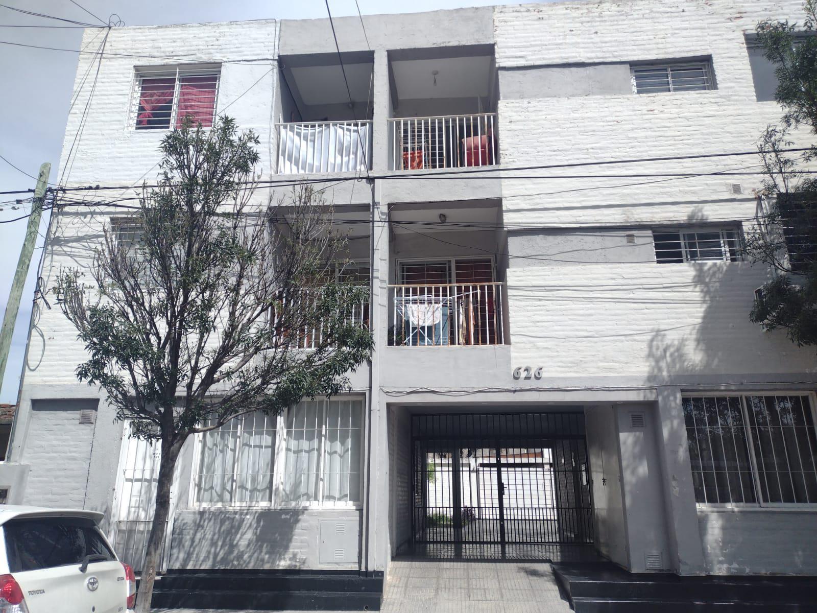 Venta deprtamento 1 dormitorio planta baja externo San Martin desocupado