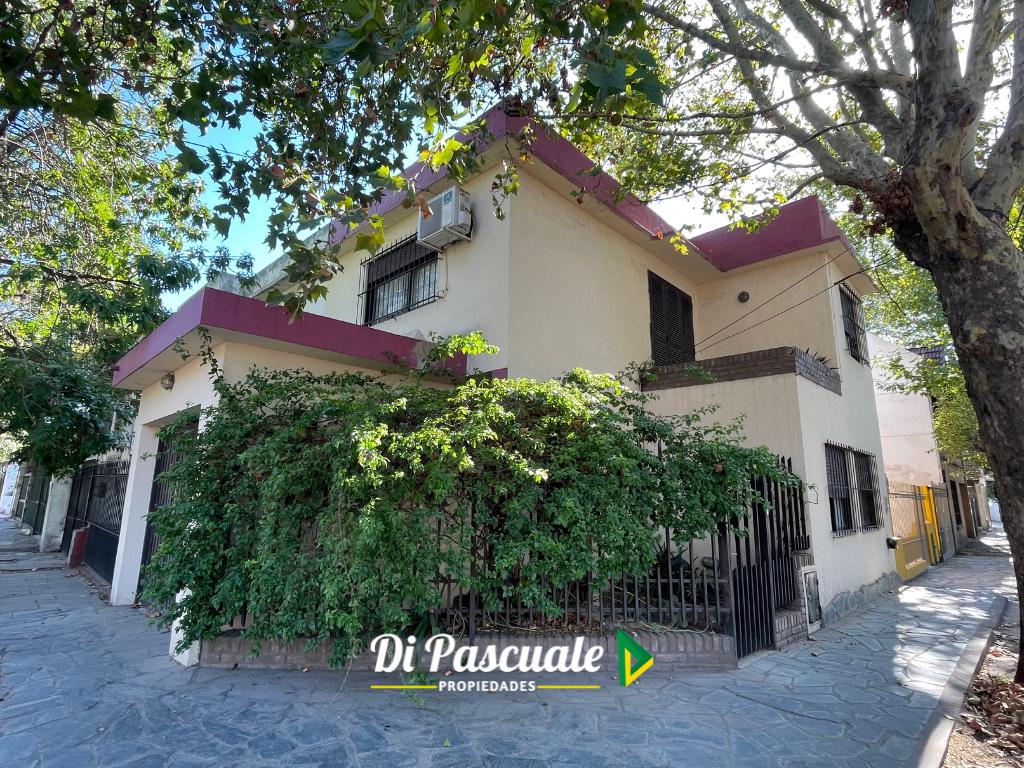 Venta Duplex 3 Ambientes con Patio y Garaje - Moreno Sur