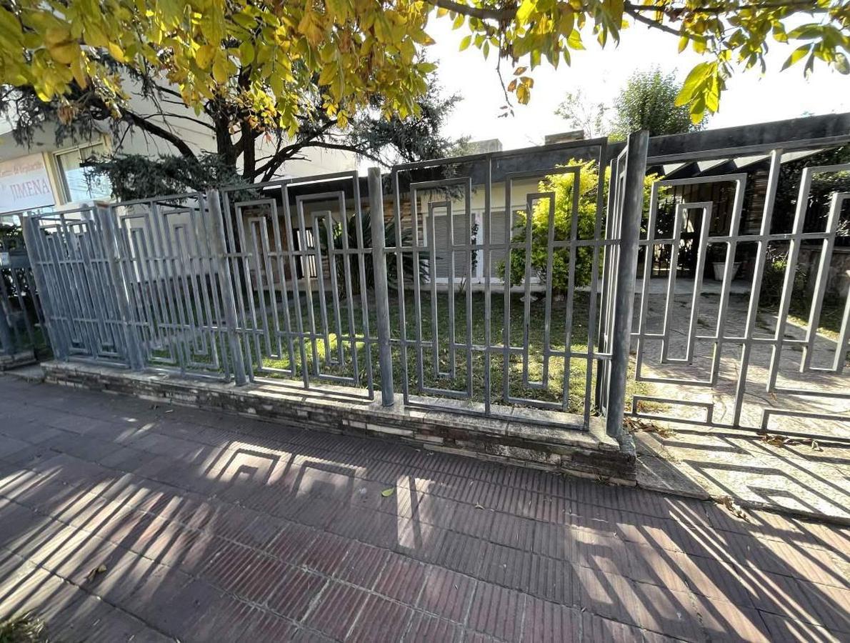 ¡Oportunidad! Venta Casa USO COMERCIAL - ZONA BANCARIA