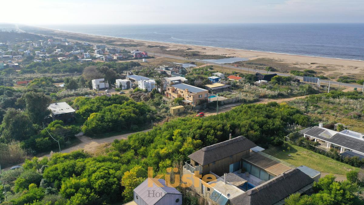 Gran casa rústica cerca a la playa