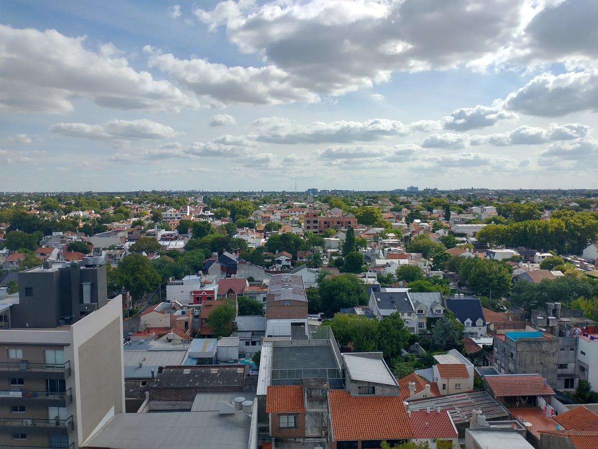 Excelente departamento 2 años de antiguedad en piso alto en Torre Park Bamboo.  Olivos.