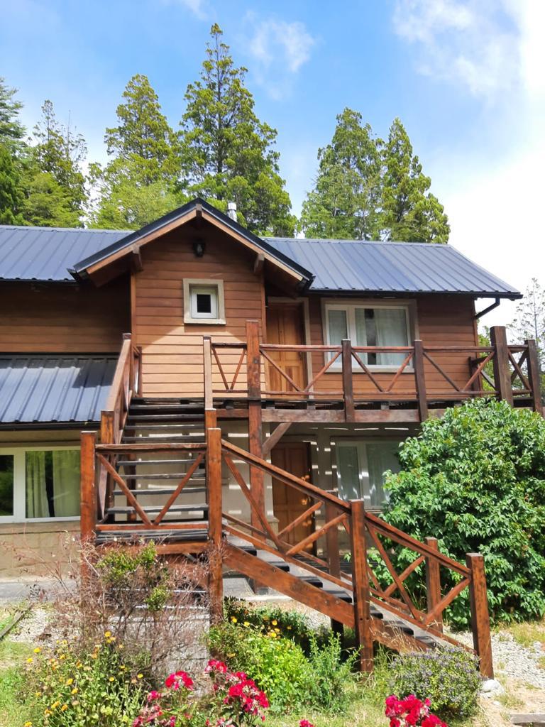 Complejo de cabañas con vista al Lago Gutierrez Bariloche Excelente inversión