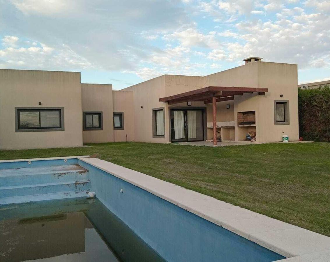 Casa  en Venta en El Cantón, Escobar, G.B.A. Zona Norte