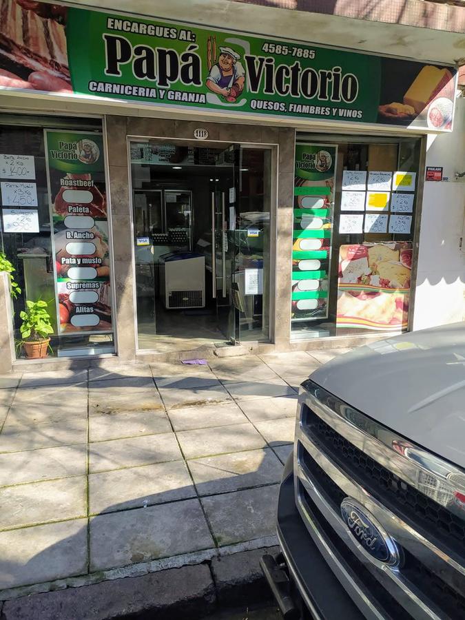 Excelente Local Comercial en 2 Plantas apto todo destino.