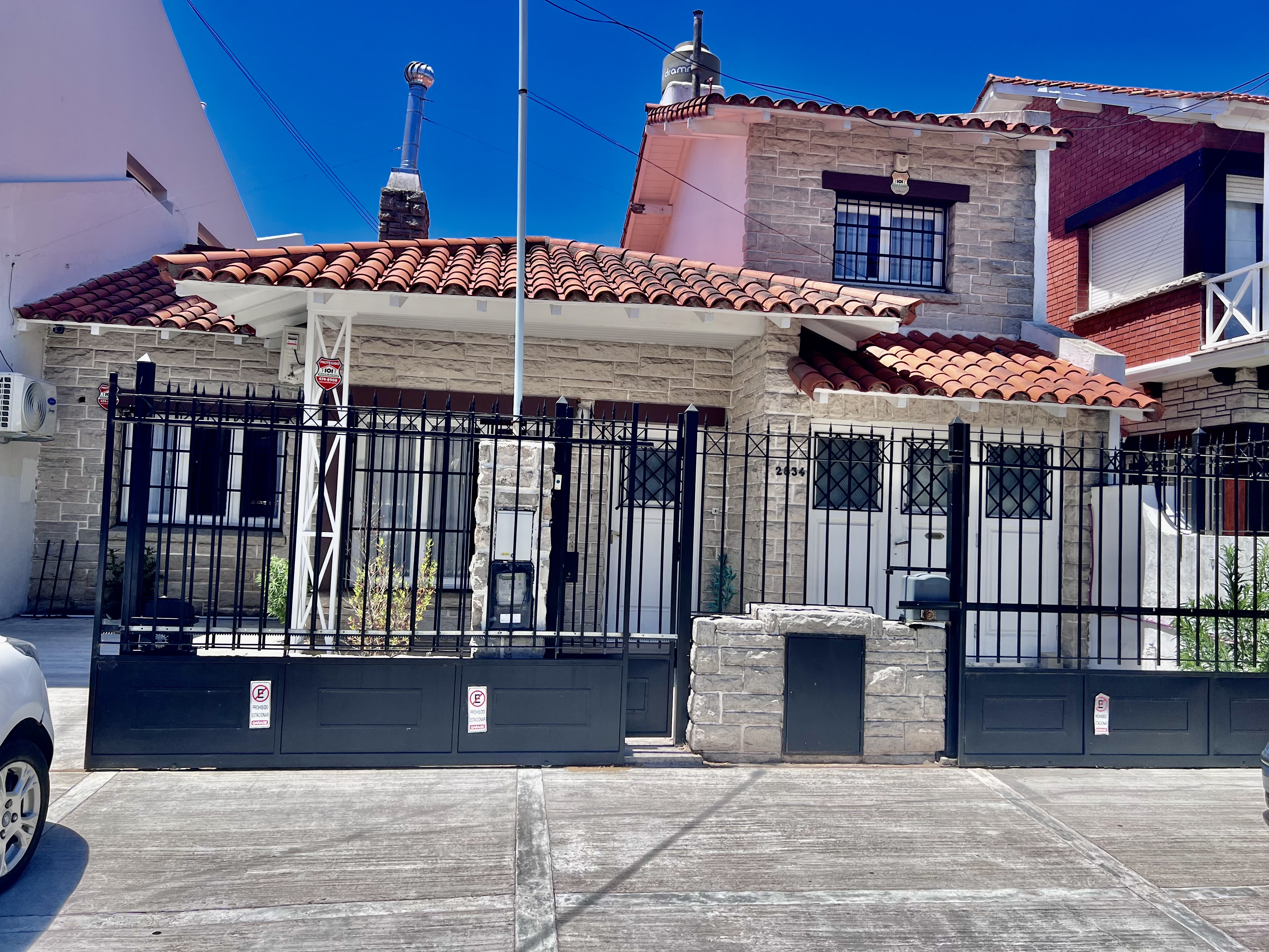 Oportunidad Chalet en venta. Alvear 2800