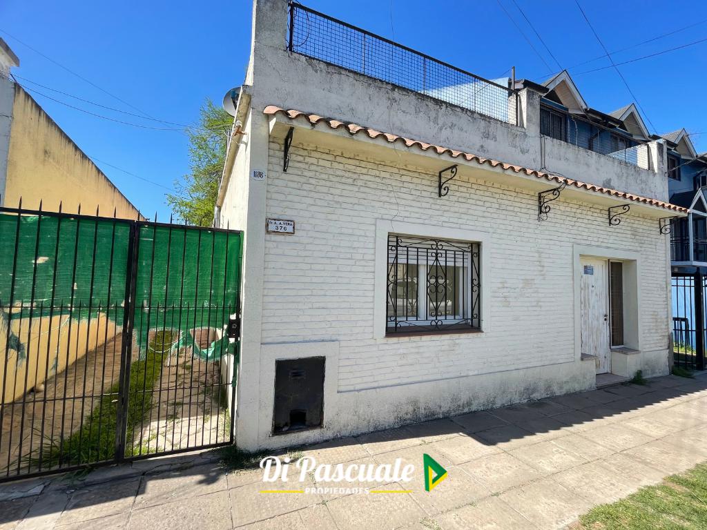 Venta Casa 3 Ambientes Con Patio y Terraza - Moreno Sur