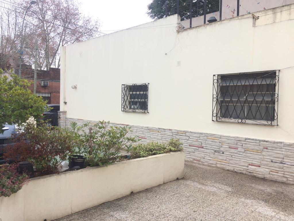 Casa en  venta de 3 amb en lote propio