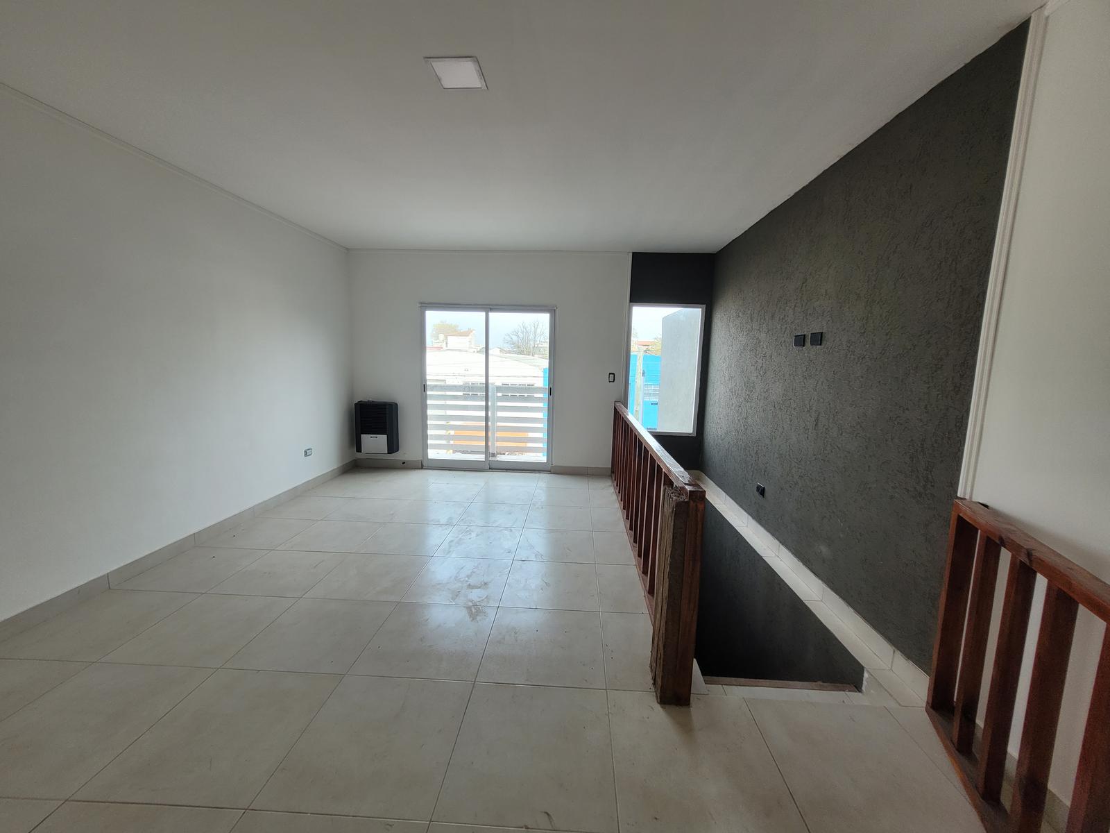 Venta PH 3 ambientes con patio primer piso por escalera Mar del Plata