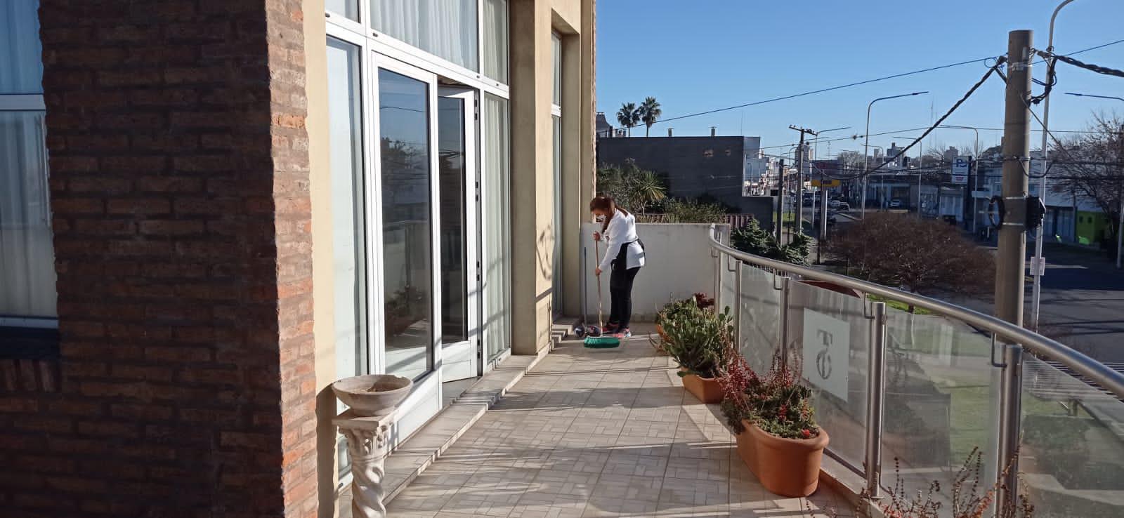 Departamento en venta  1 dormitorio , vista despejada con Balcón al contrafrente- San Lorenzo. Opcional cochera