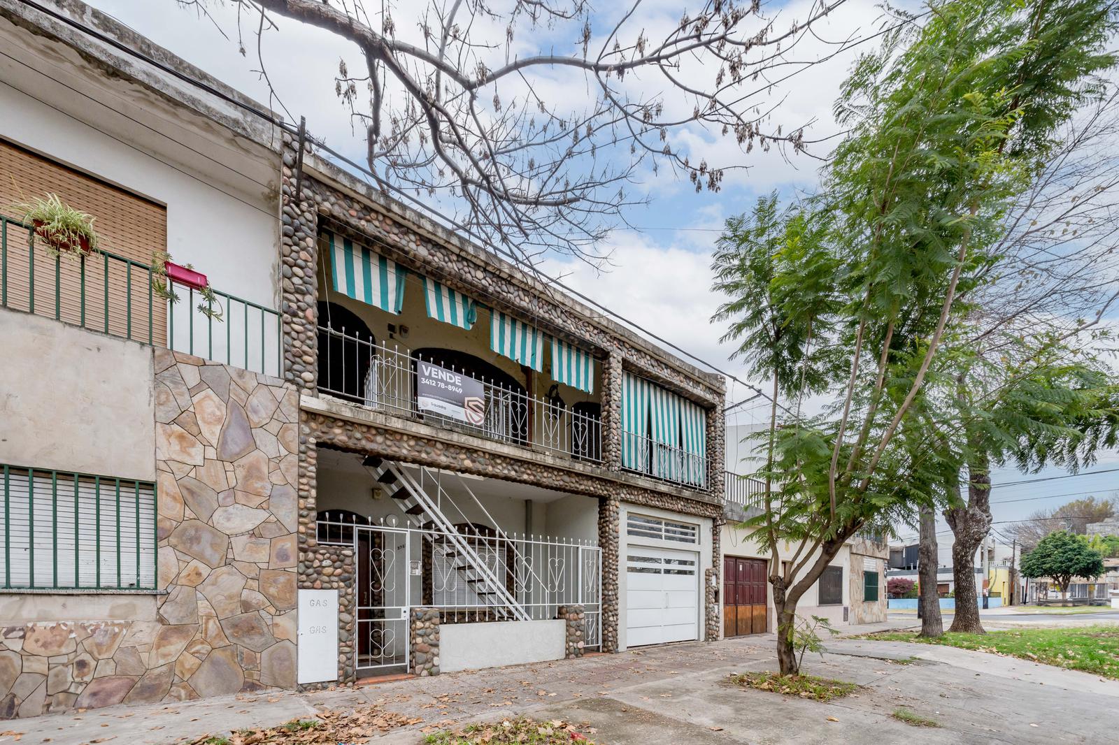 VENTA/PERMUTA - Casa Planta baja, 2 dormitorios, jardín, quincho y Parrilla - Matheu, Rosario.