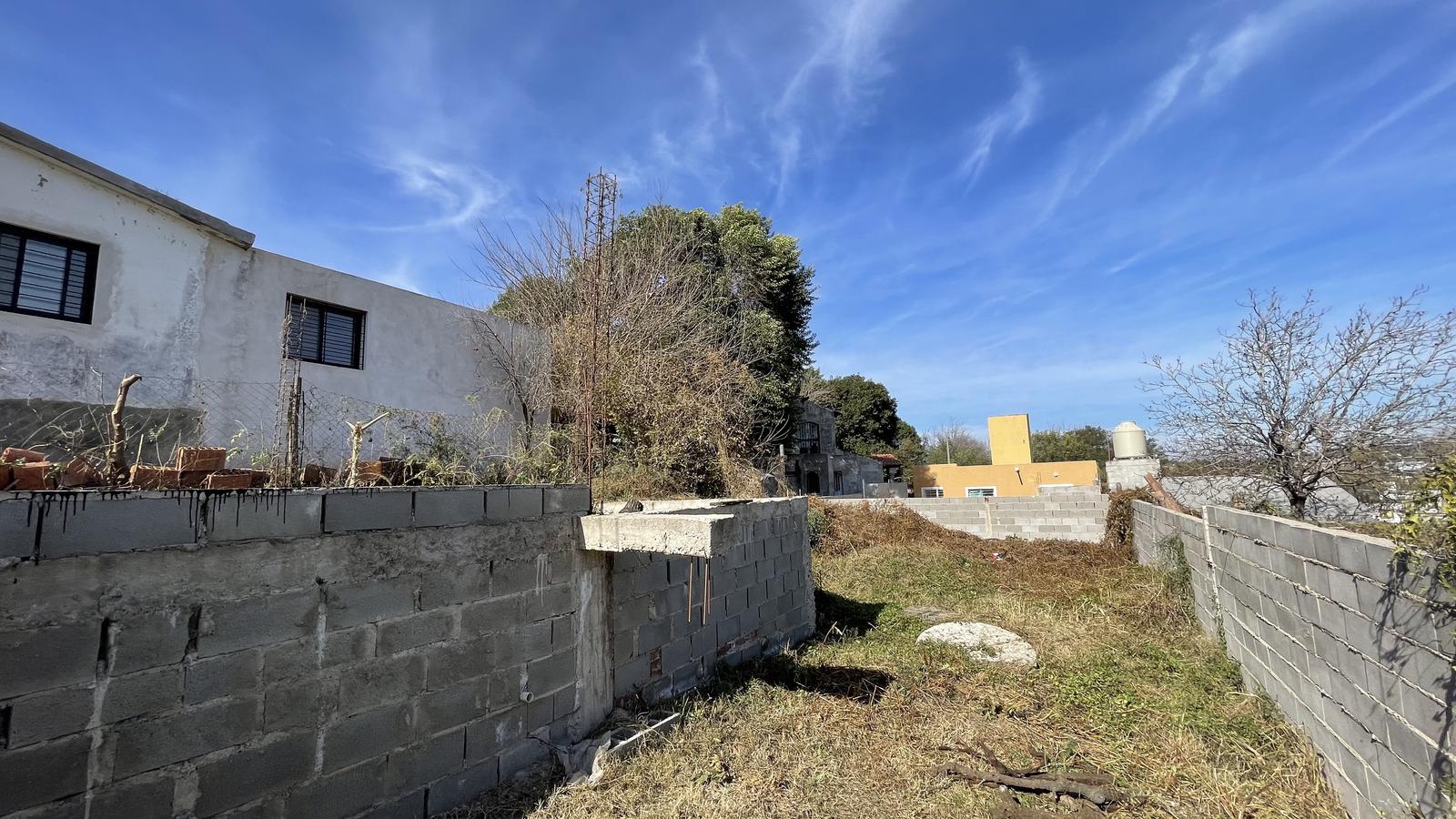 Terreno + Construcción en Barrio Villa Sol - Salsipuedes