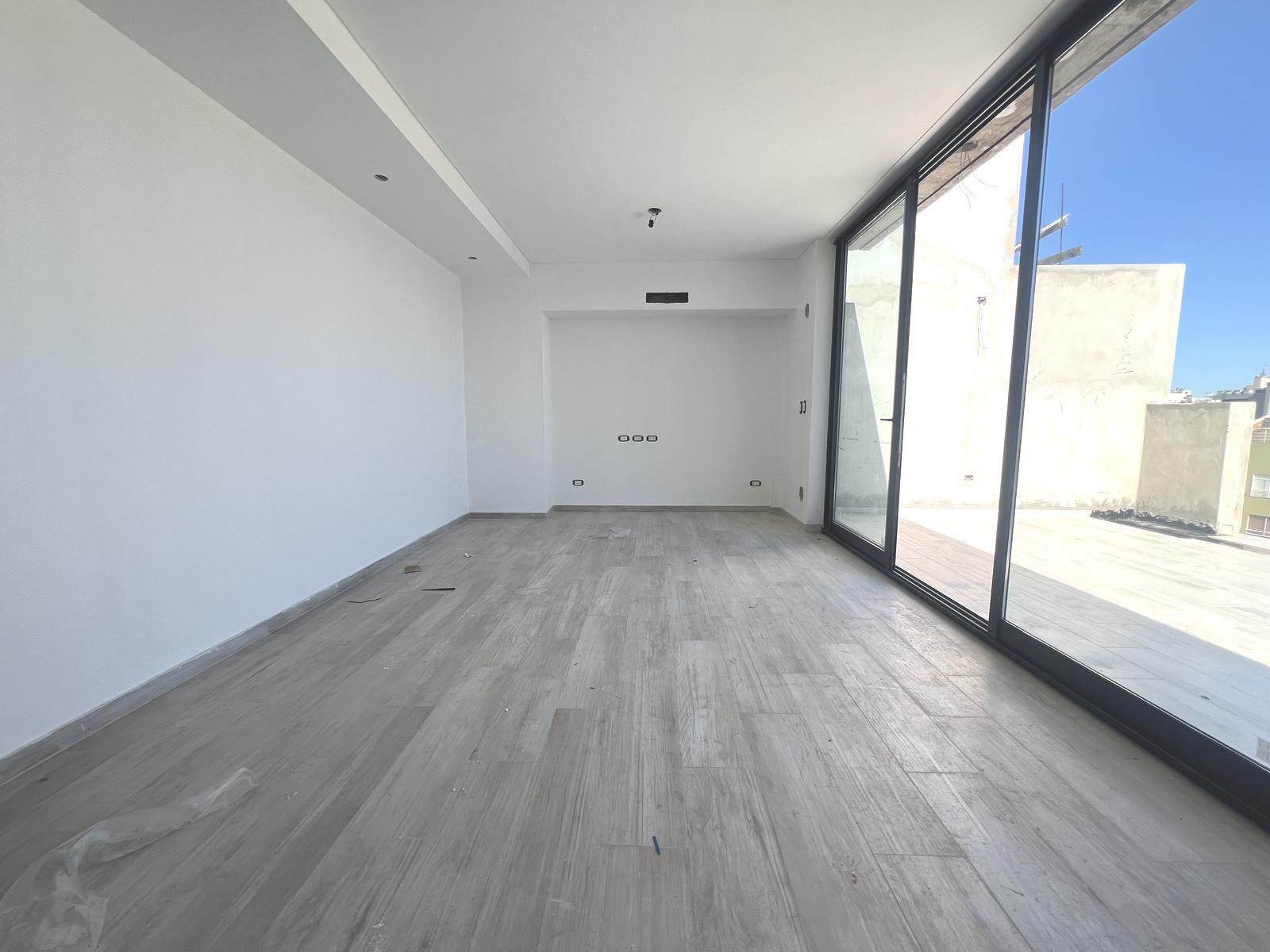 VENTA DEPARTAMENTO  DE 3 AMBIENTES CON TERRAZA PROPIA CABALLITO